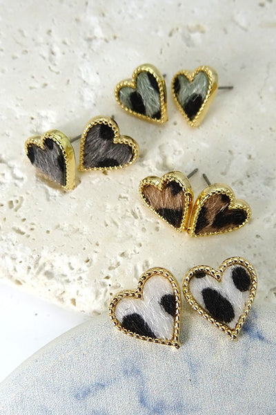 Faux fur heart stud earring | 25E215