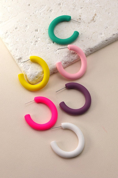 Acrylic chubby hoop matt earring | 40E089