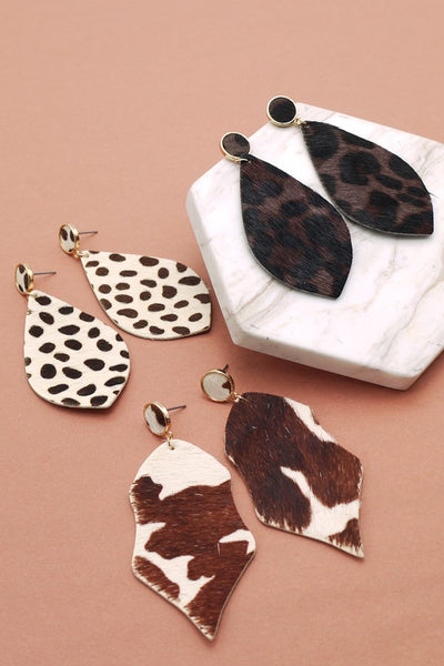 ANIMAL PRINT FAUX LEATHER POST EARRINGS | 51E1090419