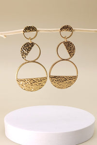 HAMMERED GEO LINEAR EARRINGS | 31E21546