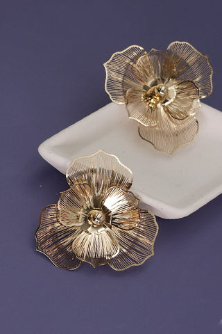 FILIGREE GOLD FLOWER POST EARRINGS  | 31E03402