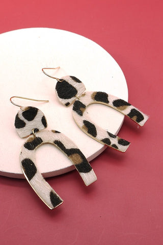 ANIMAL PRINT U SHAPE EARRINGS | 31E21635