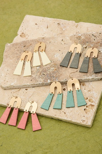 U METAL & WOOD DROP EARRINGS | 31E21880