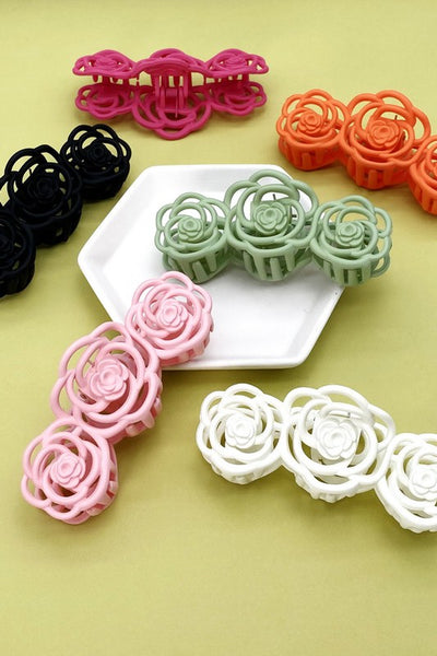 MATTE LARGE CUTOUT FLOWER PETAL HAIR CLAW CLIPS | 40H427