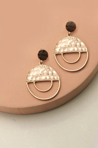 HAMMERED CIRCLE POST EARRINGS | 31E22093