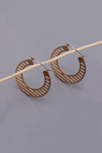 CUPOUT STRIPE FLAT HOOP EARRINGS | 31E22578