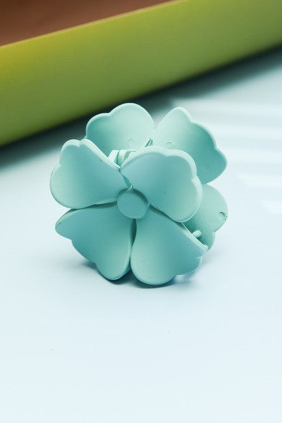 MATTE FLOWER HAIR CLAW CLIPS | 40H466