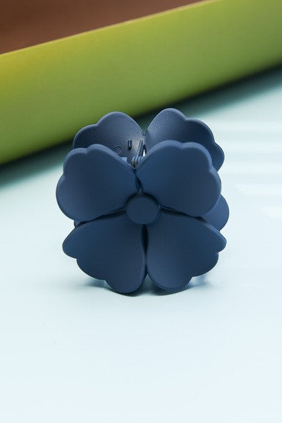 MATTE FLOWER HAIR CLAW CLIPS | 40H466