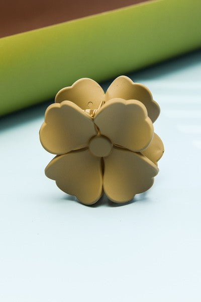 MATTE FLOWER HAIR CLAW CLIPS | 40H466