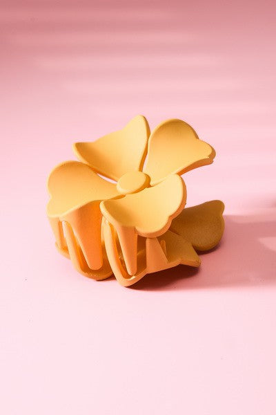 MATTE FLOWER HAIR CLAW CLIPS | 40H466