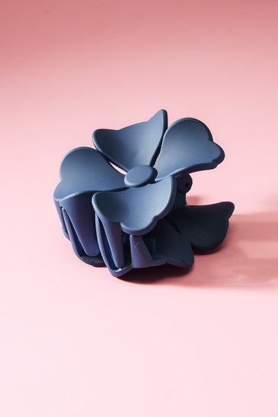 MATTE FLOWER HAIR CLAW CLIPS | 40H466