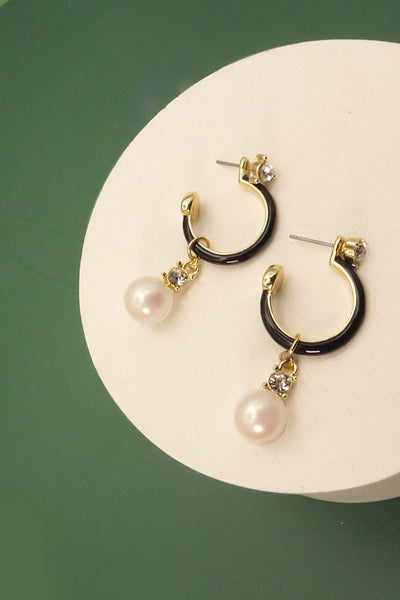 PEARL HOOP DROP EARRINGS | 51E2062561