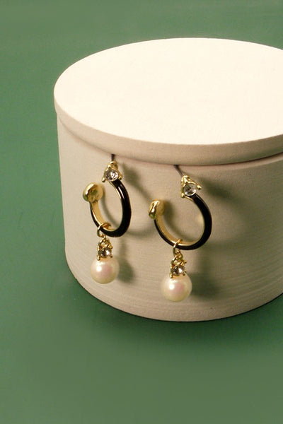 PEARL HOOP DROP EARRINGS | 51E2062561