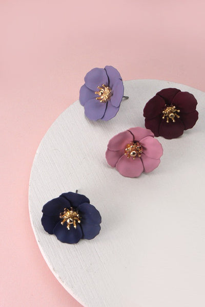 MATTE SOFT FLOWER STUD EARRING | 51E2070924