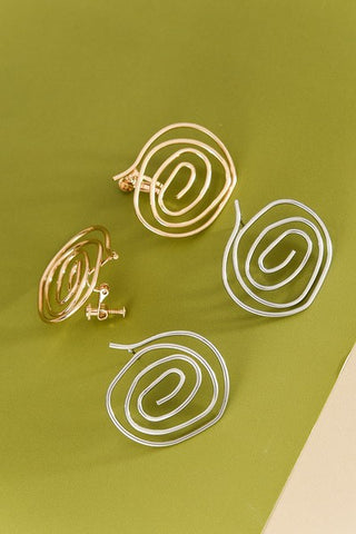 BIG SWIRL STATEMENT POST EARRINGS | 52E2070949