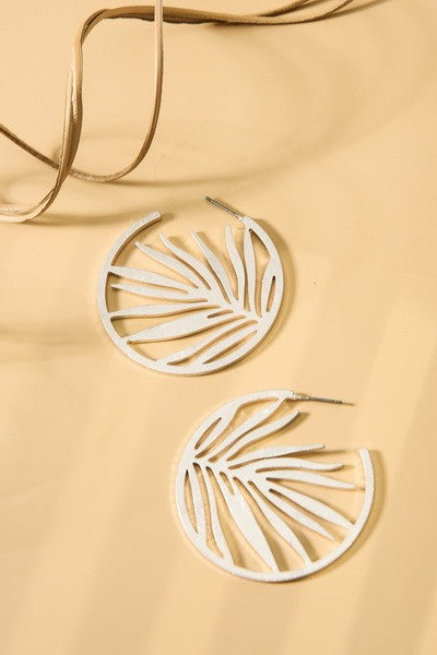 CUTOUT LEAF HOOP EARRINGS | 51E2062581