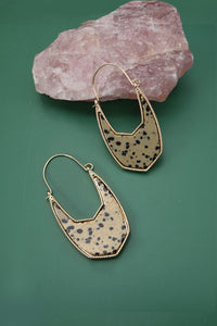 NATURAL STONE GEO HOOP EARRINGS | 52E2081871