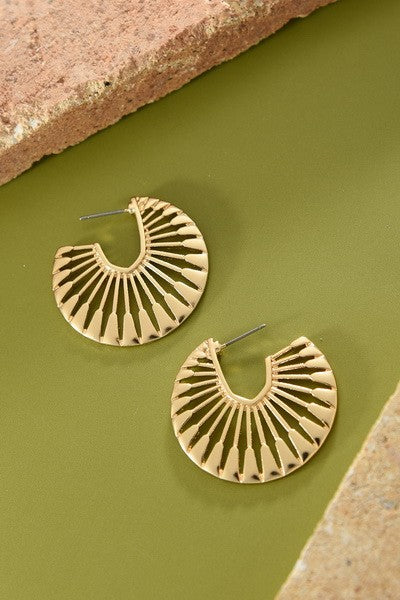 TRENDY FAN HOOP EARRINGS | 52E2090540