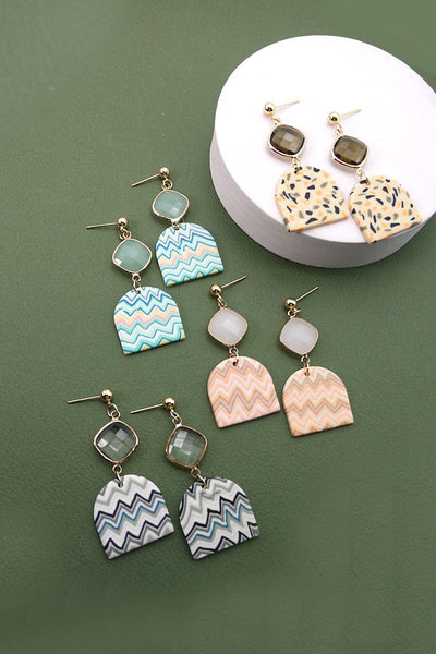 CHEVRON FACETED POST POLYMER CLAY EARRINGS | 40E260