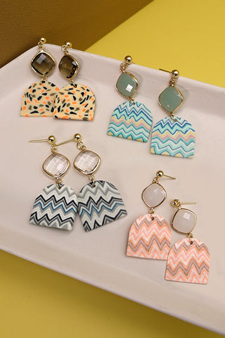 CHEVRON FACETED POST POLYMER CLAY EARRINGS | 40E260