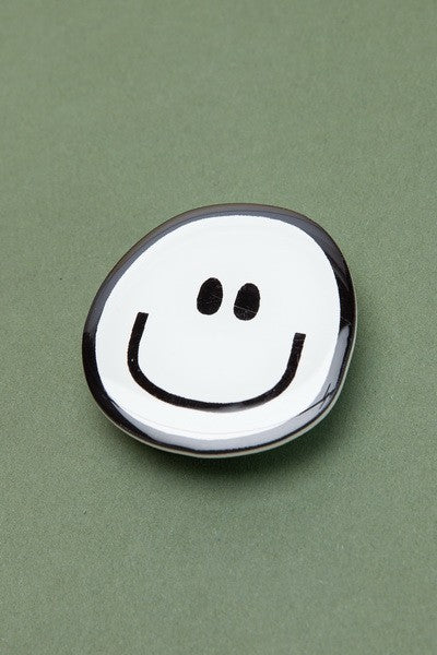 BLACK AND WHITE SMILEY PHONE GRIP HOLDER  | 40PH4022