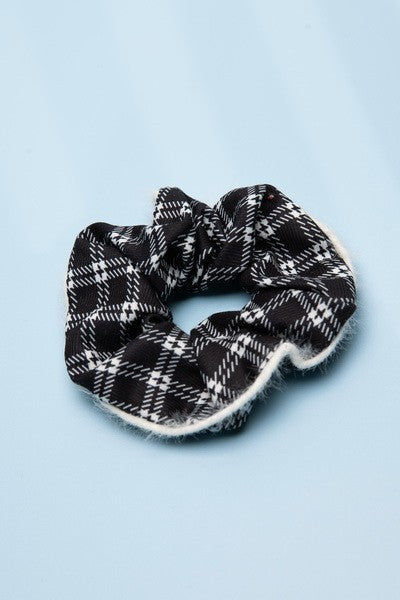 SOFTEST PLAID DESIGN SCRUNCHES | 40S705