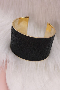 UPSCALE FAUX LEATHER CUFF BRACELET  |  10B2110901