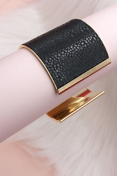 UPSCALE FAUX LEATHER CUFF BRACELET  |  10B2110901