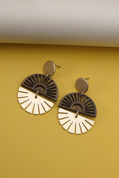 DOUBLE FAN SHAPE WOOD METAL MIX EARRINGS | 80E022