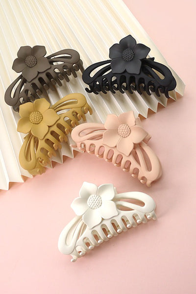 JUMBO HALF MOON OVAL FLOWER MATTE HAIR CLAW CLIPS | 40H555