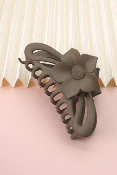 JUMBO HALF MOON OVAL FLOWER MATTE HAIR CLAW CLIPS | 40H555