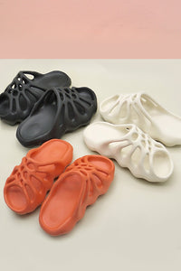 NON SLIP EVA ERGONOMIC WEBBED SLIDES SLIPPERS | 40SP009