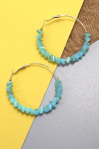 TRIANGULAR GLASS BEAD HOOP EARRINGS | 10E3010905