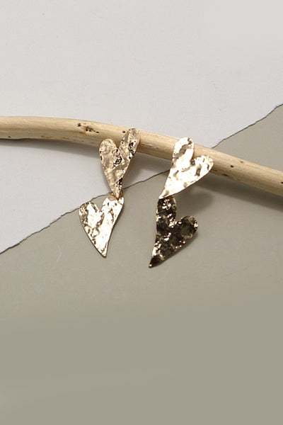 HAMMERED DOUBLE HEART DROP EARRINGS | 10E3010625