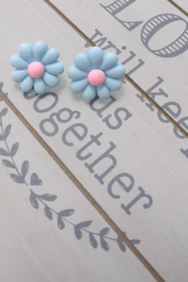 MATTE DAISY FLOWER STUD | 10E3022310