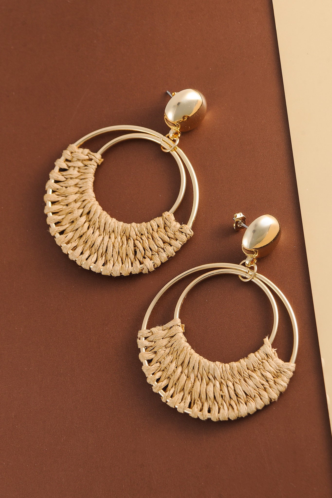 BOHO RAFFIA HOOP DROP EARRINGS | 10E3022338