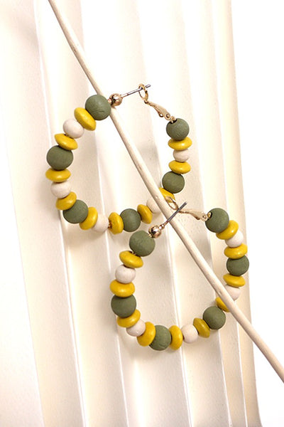 NATURAL WOOD BEADED HOOP EARRINGS | 31E23604