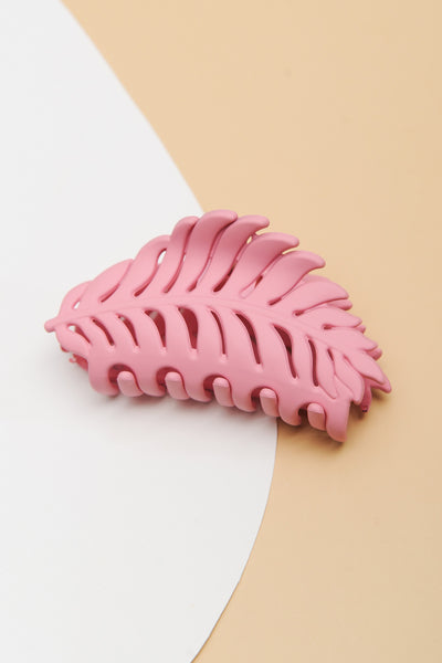 JUMBO MATTE LEAF HAIR CLAW CLIPS | 40H573