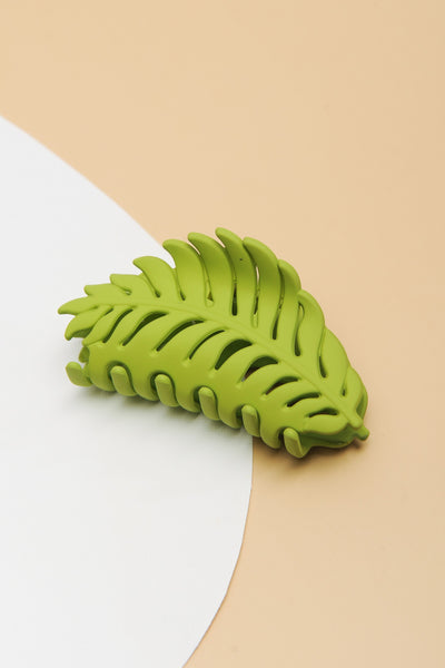 JUMBO MATTE LEAF HAIR CLAW CLIPS | 40H573