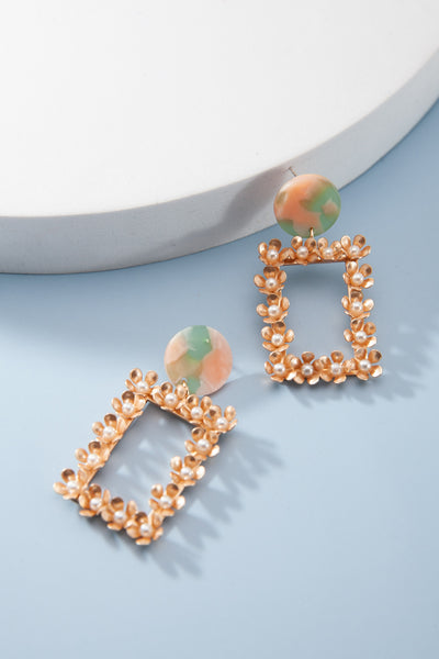 RECTANGLE PEARL FLOWER DROP EARRINGS | 80E387