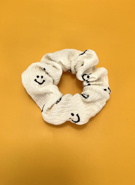 SOFT SMILEY HAIR SCRUNCHES |40S712