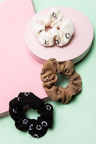 SOFT SMILEY HAIR SCRUNCHES |40S712