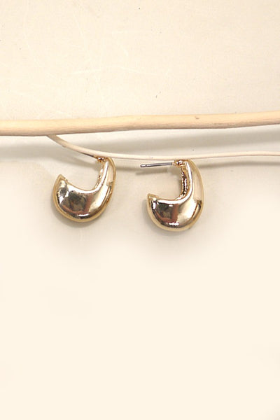 GEO HUGGIE HOOP EARRINGS | 10E3032423