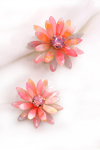 RESIN RHINESTONE DAISY STUD EARRINGS | 80E750