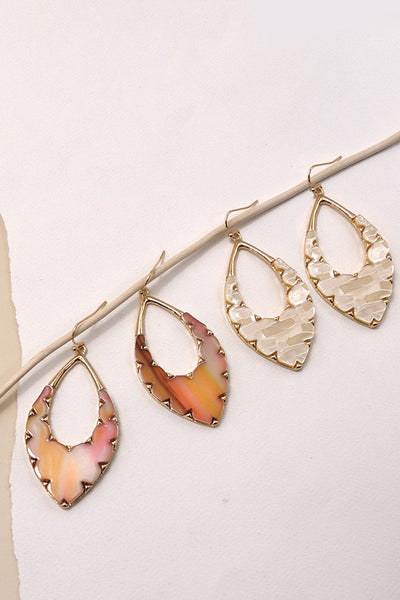 FAUX SHELL FILIGREE BACK OVAL DROP EARRINGS | 10E3042708