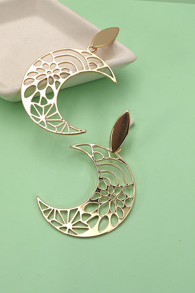 FILIGREE CUT OUT MOON DROP EARRINGS | 80E1031