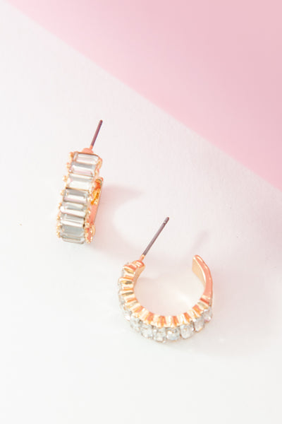 BAGUETTE STONE CIRCLE HOOP EARRINGS | 31E23775