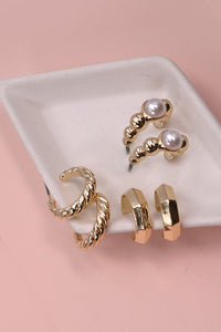 TRIO HOOP MINI HUGGIE EARRINGS | 80E1096