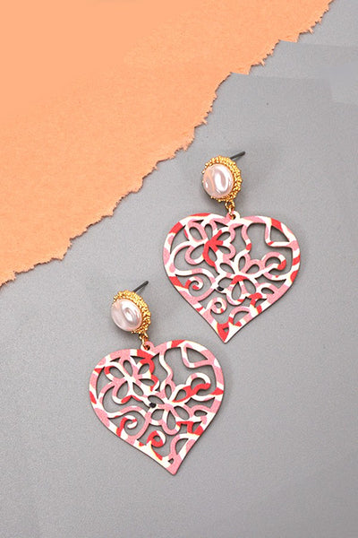 HEART FILIGREE CUT OUT PRINT PEARL DROP EARRING | 10E3062033