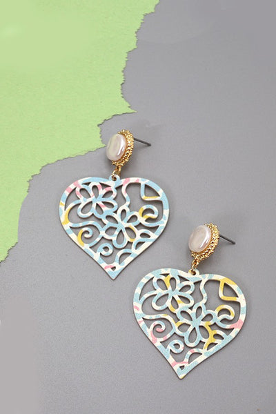 HEART FILIGREE CUT OUT PRINT PEARL DROP EARRING | 10E3062033